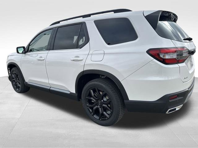 New 2025 Honda Pilot Touring image 19