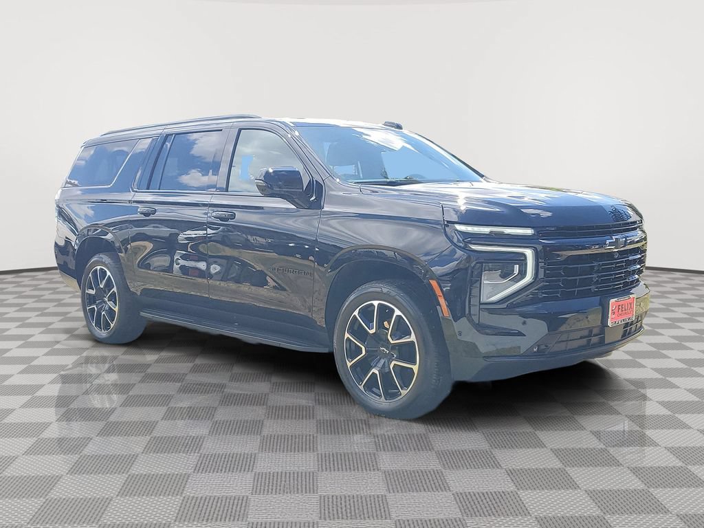 Used 2025 Chevrolet Suburban RST w/ Comfort Package AWD/4WD image 3