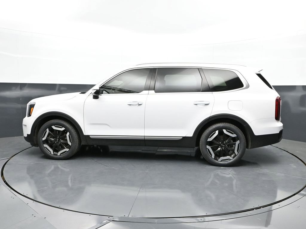 Used 2025 Kia Telluride S image 8