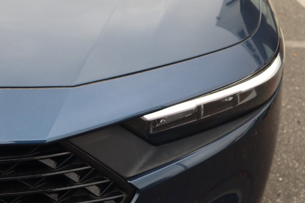 Used 2023 Honda Accord EX image 13