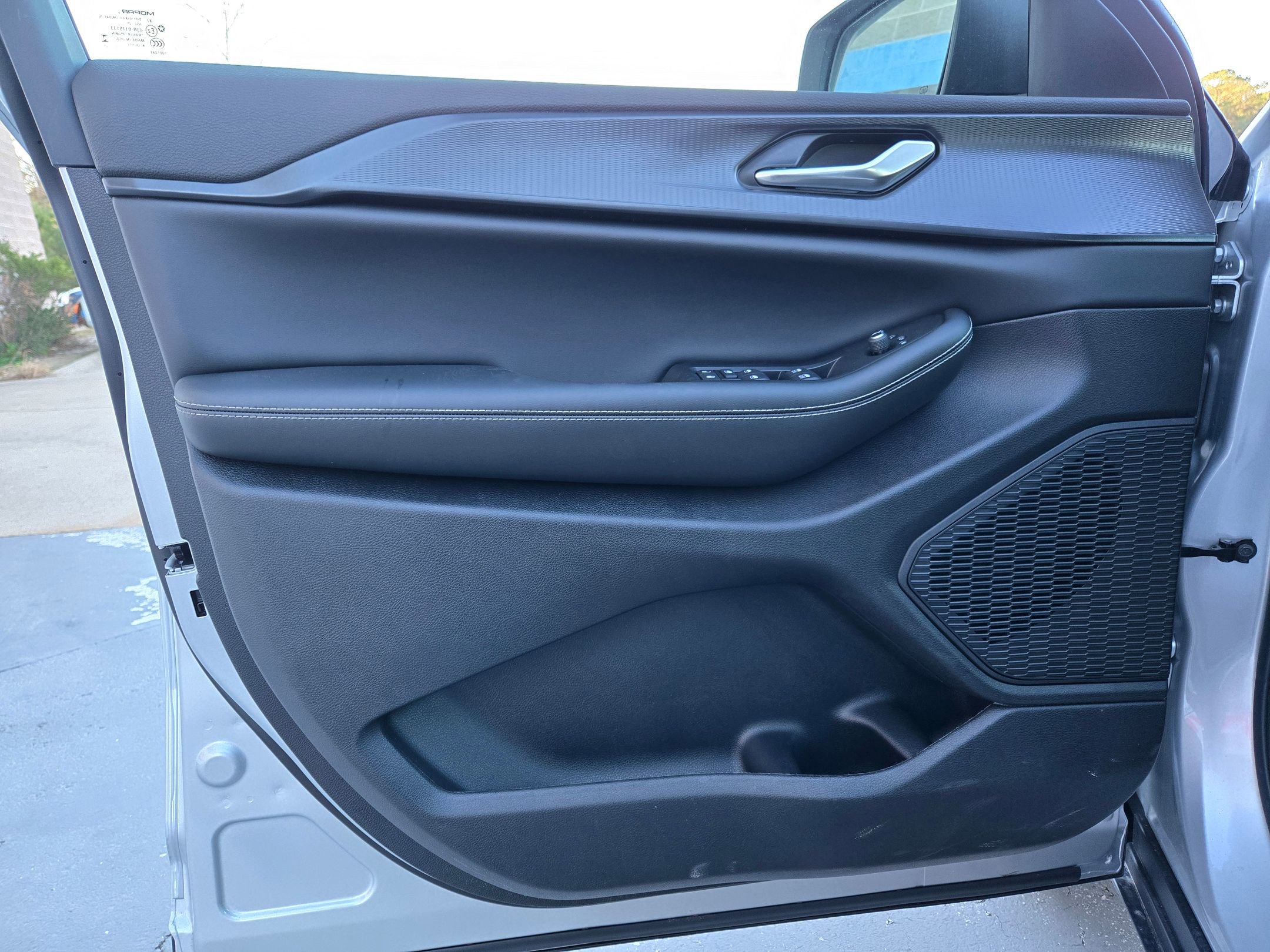 New 2025 Jeep Grand Cherokee Laredo image 21