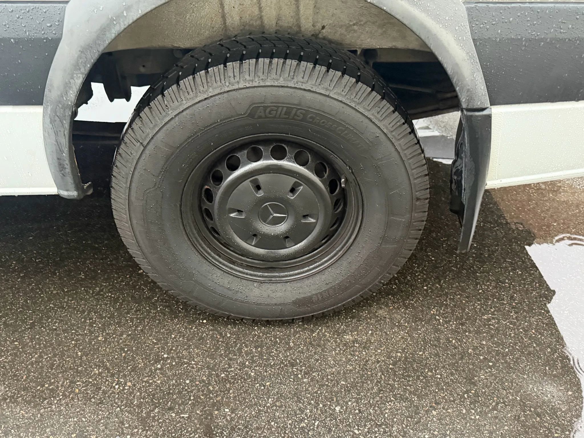 Used 2015 Mercedes-Benz Sprinter 2500 image 9