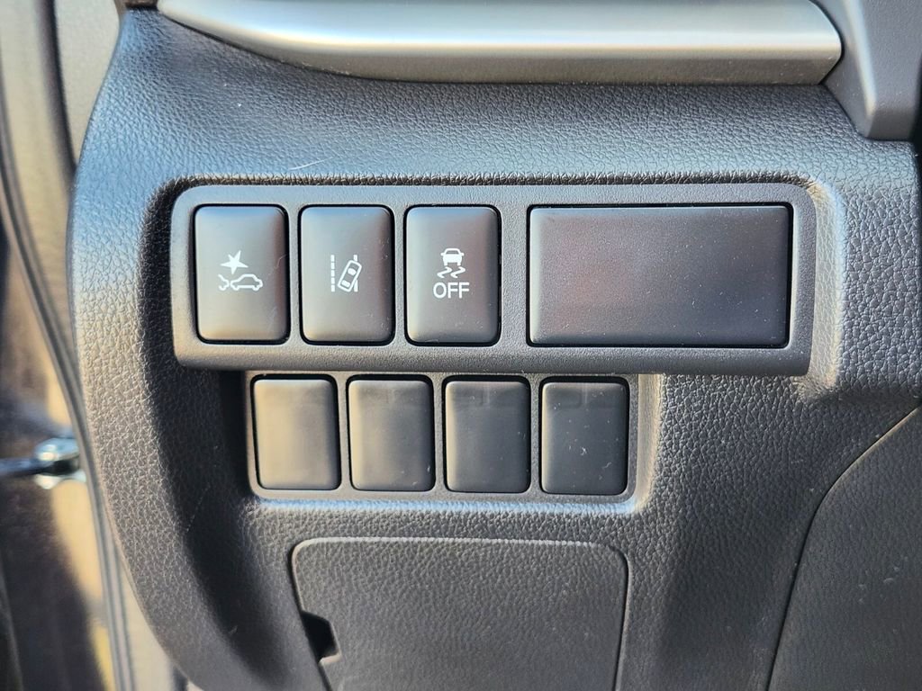 Used 2022 Mitsubishi Eclipse Cross LE image 21