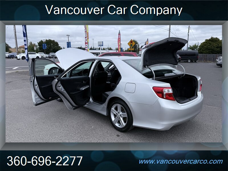 Used 2014 Toyota Camry SE FWD image 31