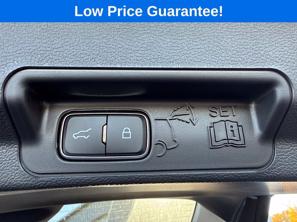 Used 2026 Ford Explorer Active AWD/4WD image 29