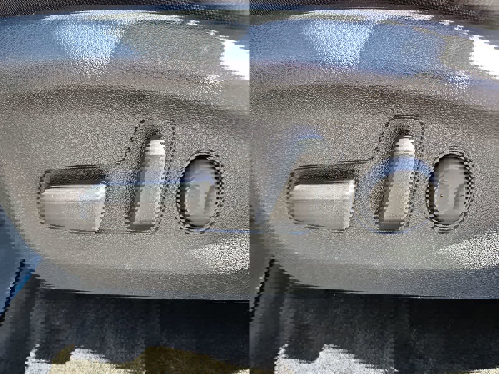 Used 2022 Kia Niro EX Premium image 19