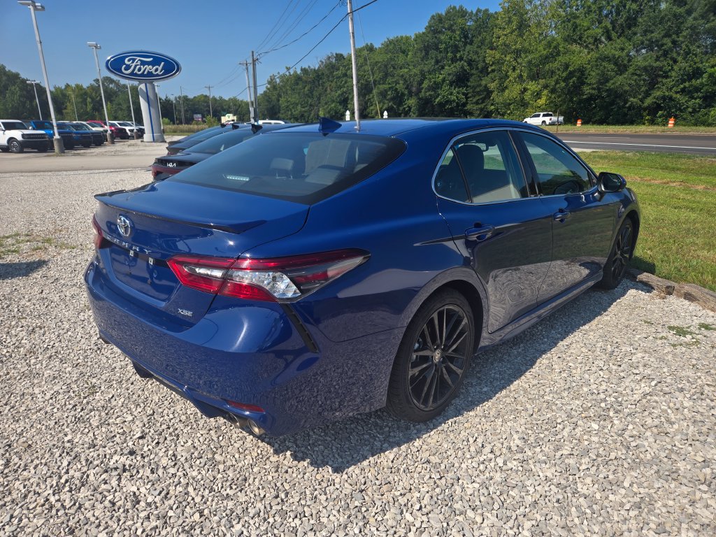 Used 2024 Toyota Camry XSE FWD image 4