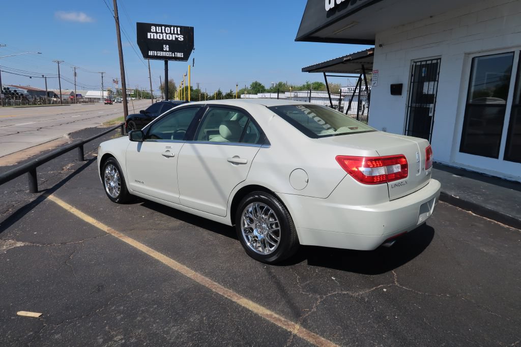 Used 2006 Lincoln Zephyr FWD image 4