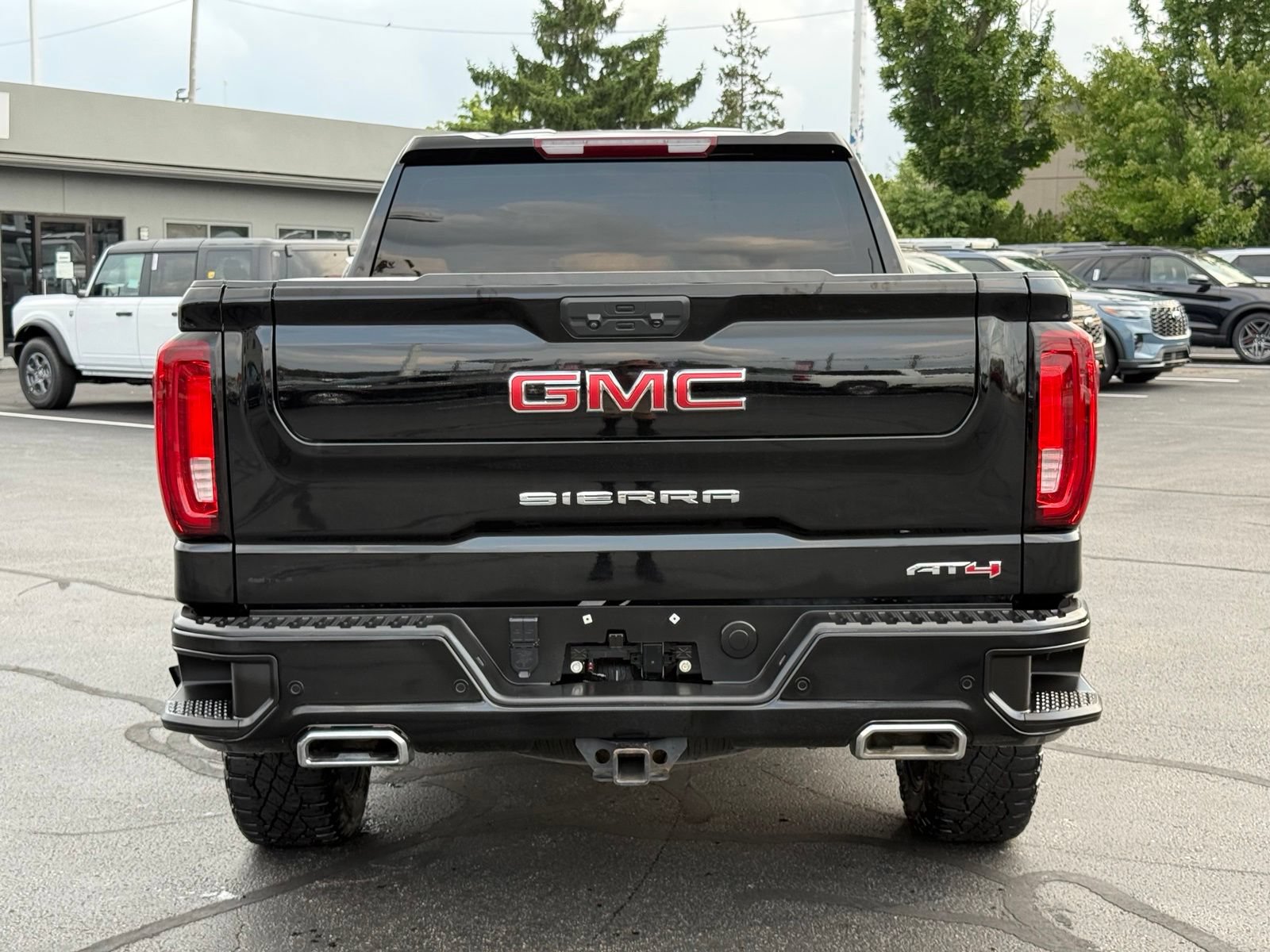 Used 2023 GMC Sierra 1500 AT4 AWD/4WD image 5