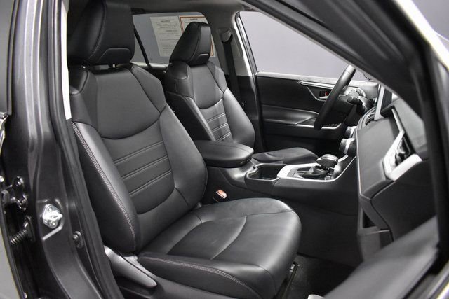 Used 2023 Toyota RAV4 XLE Premium image 14
