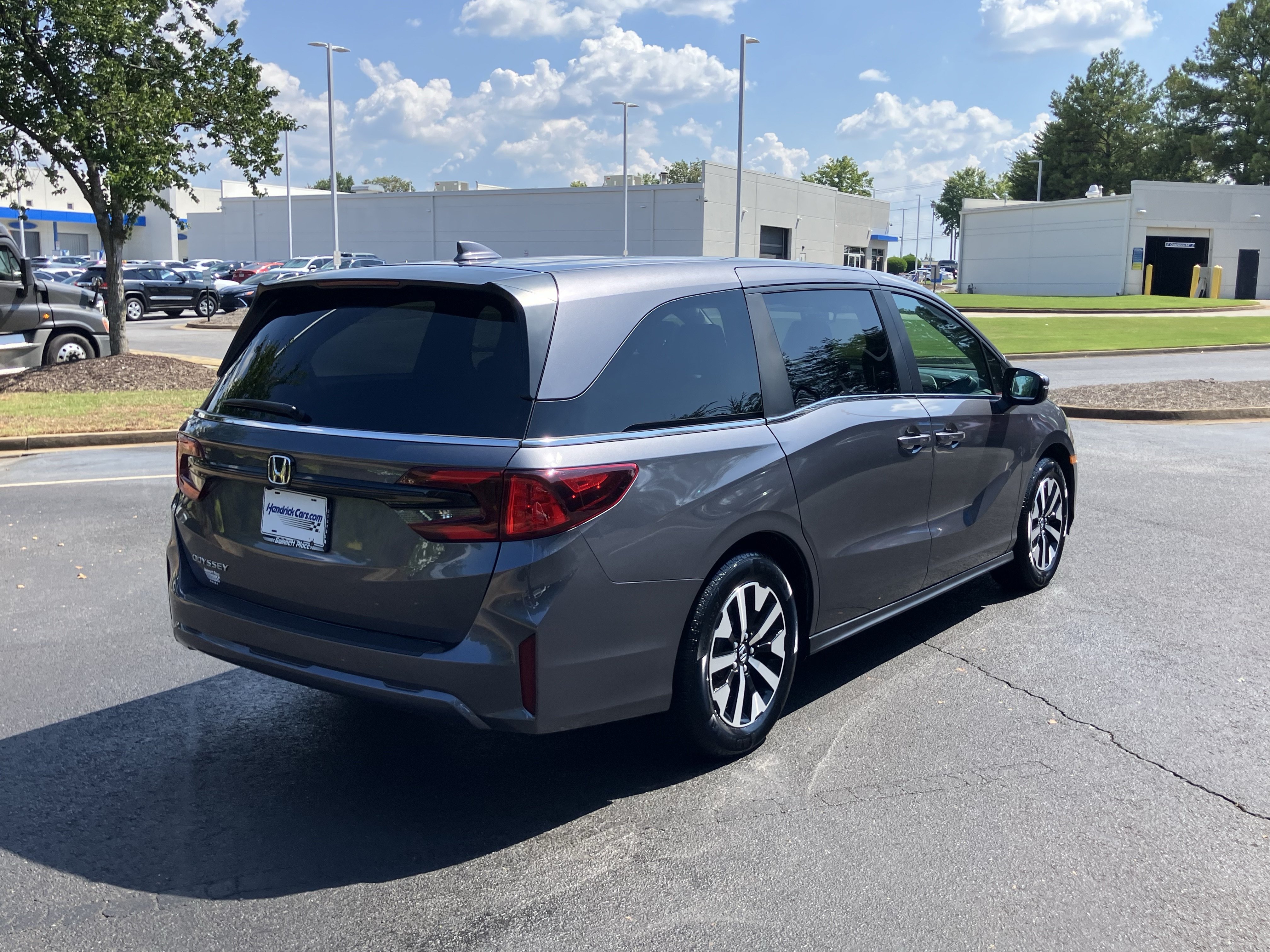 Used 2025 Honda Odyssey EX-L image 10
