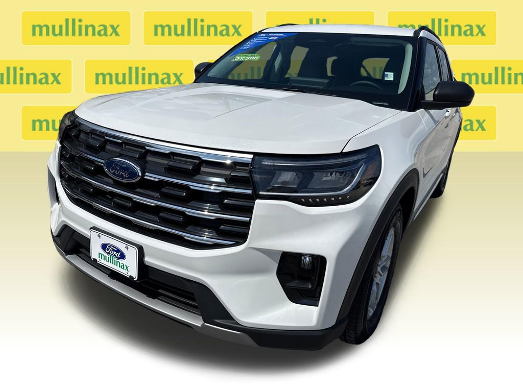 Used 2025 Ford Explorer Active w/ Active Comfort Package image 10