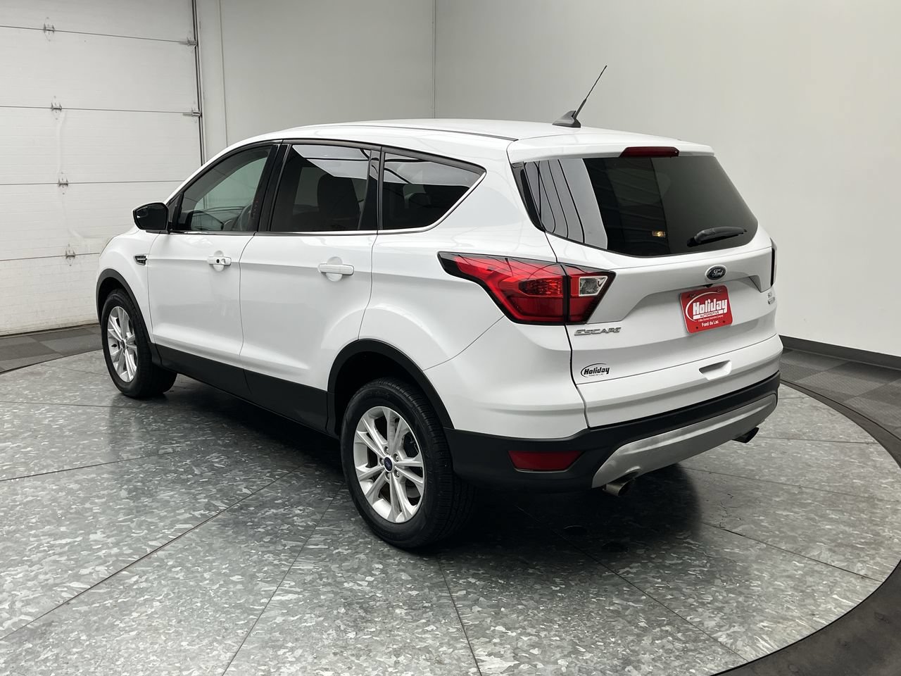 Used 2019 Ford Escape SE AWD/4WD image 2