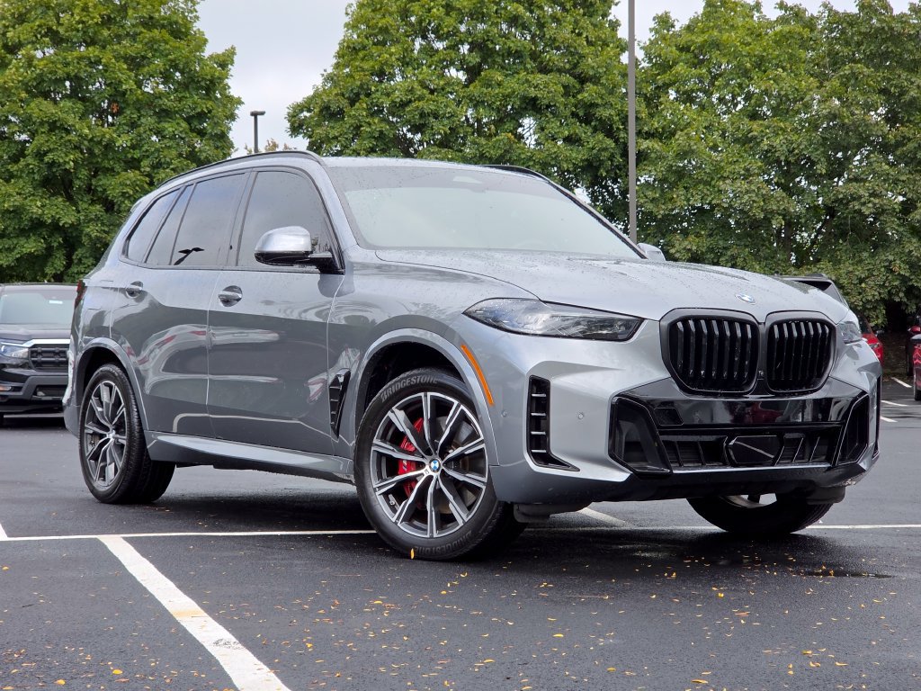 Used 2025 BMW X5 xDrive40i w/ M Sport Package AWD/4WD image 2
