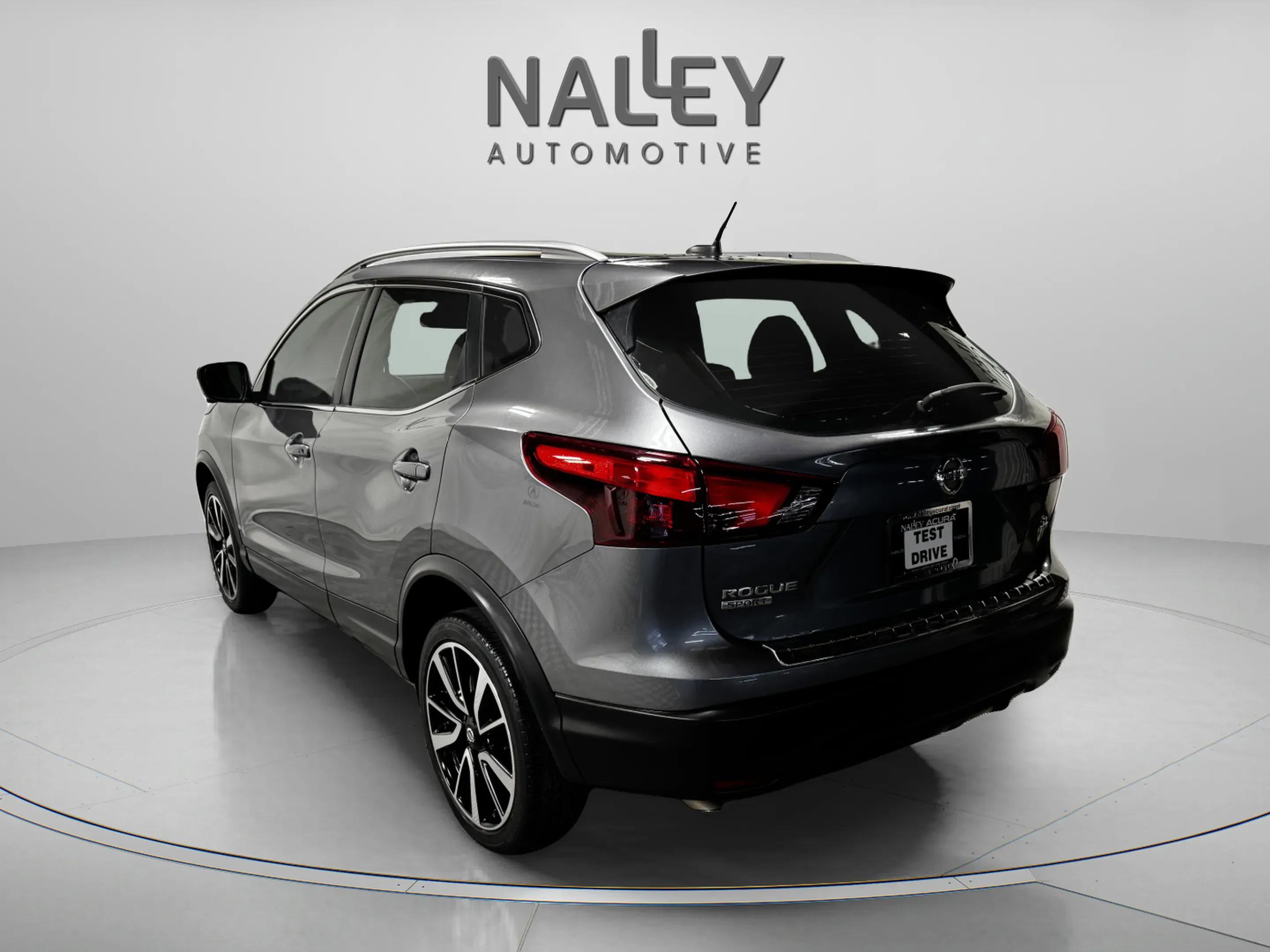 Used 2018 Nissan Rogue Sport SL w/ SL Premium Package image 3