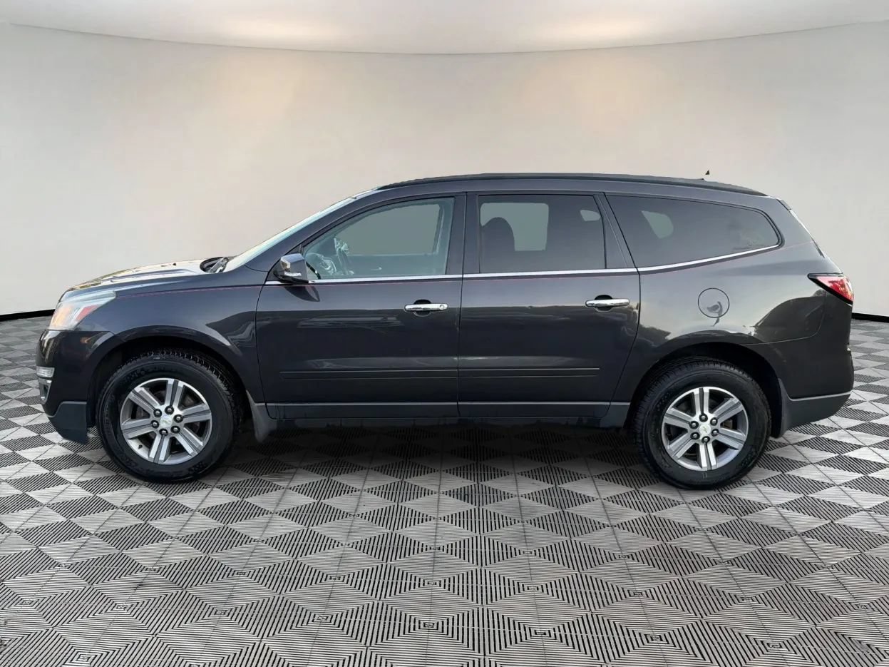 Used 2015 Chevrolet Traverse LT FWD image 4