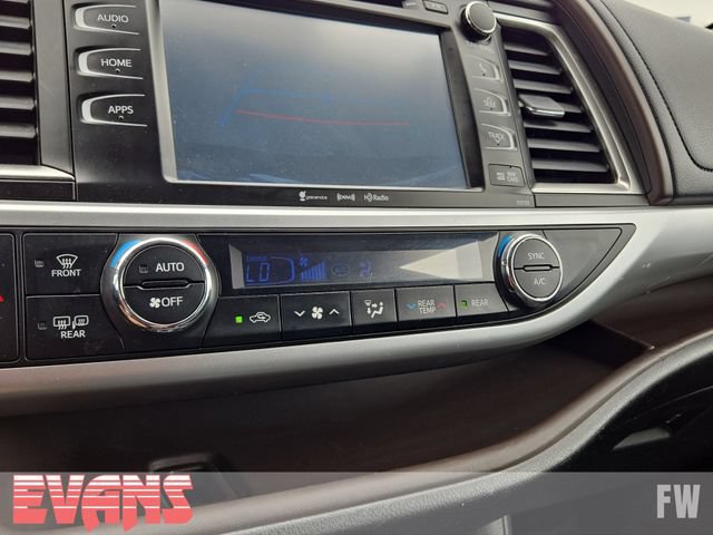 Used 2016 Toyota Highlander XLE AWD/4WD image 9