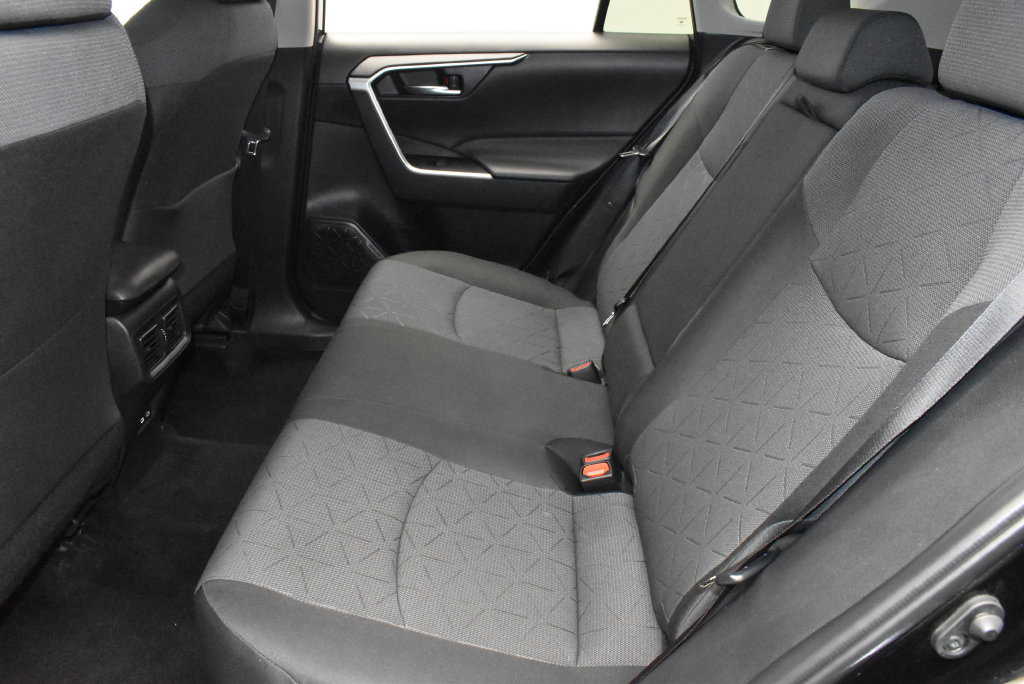 Used 2025 Toyota RAV4 XLE AWD/4WD image 33