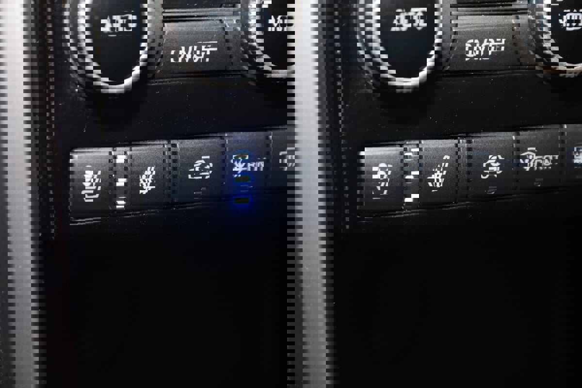 Used 2020 Subaru Ascent Touring w/ Popular Package #3 image 8