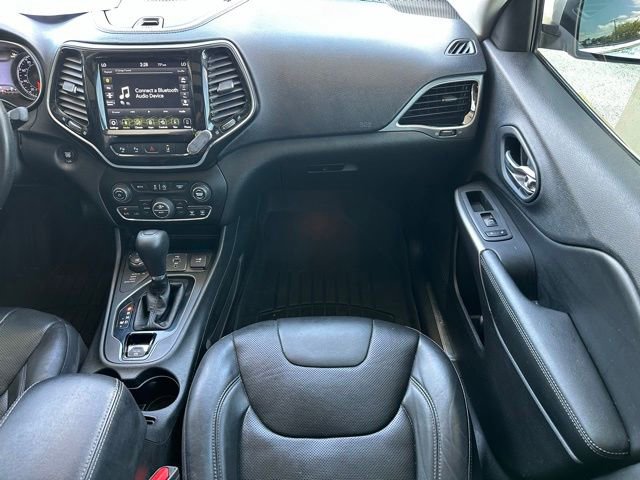 Used 2019 Jeep Cherokee Limited w/ Luxury Group image 13