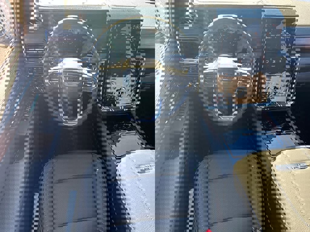 New 2026 GMC Yukon XL Denali w/ LPO, Floor Liner Package image 15