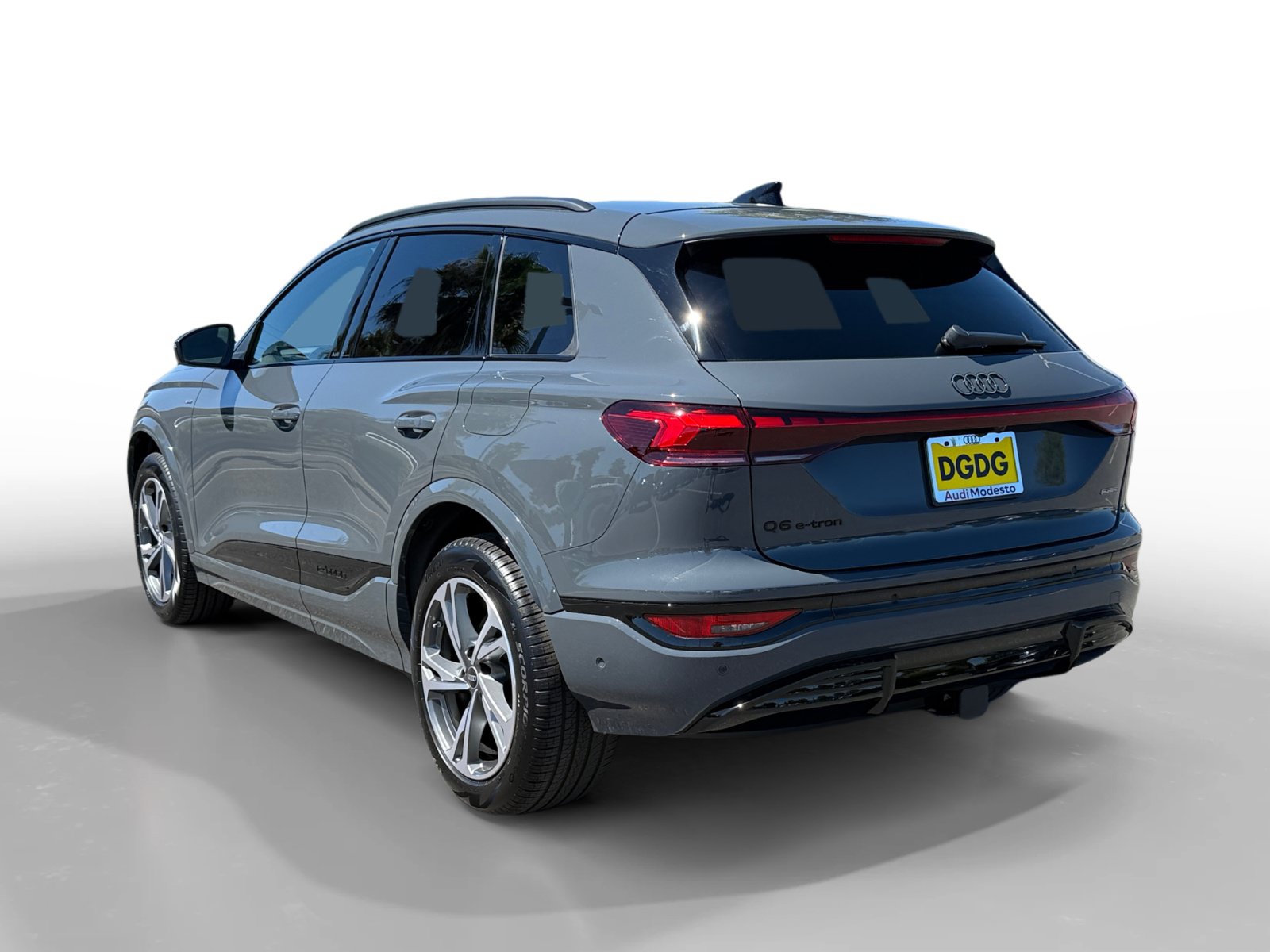 New 2027 Audi Q6 e-tron Premium Plus AWD/4WD image 3