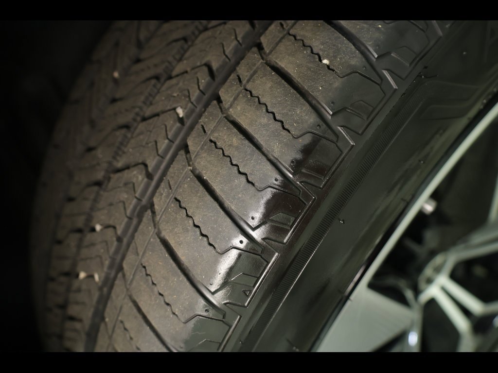 Used 2024 Volkswagen Atlas Cross Sport SEL Premium R-Line image 24