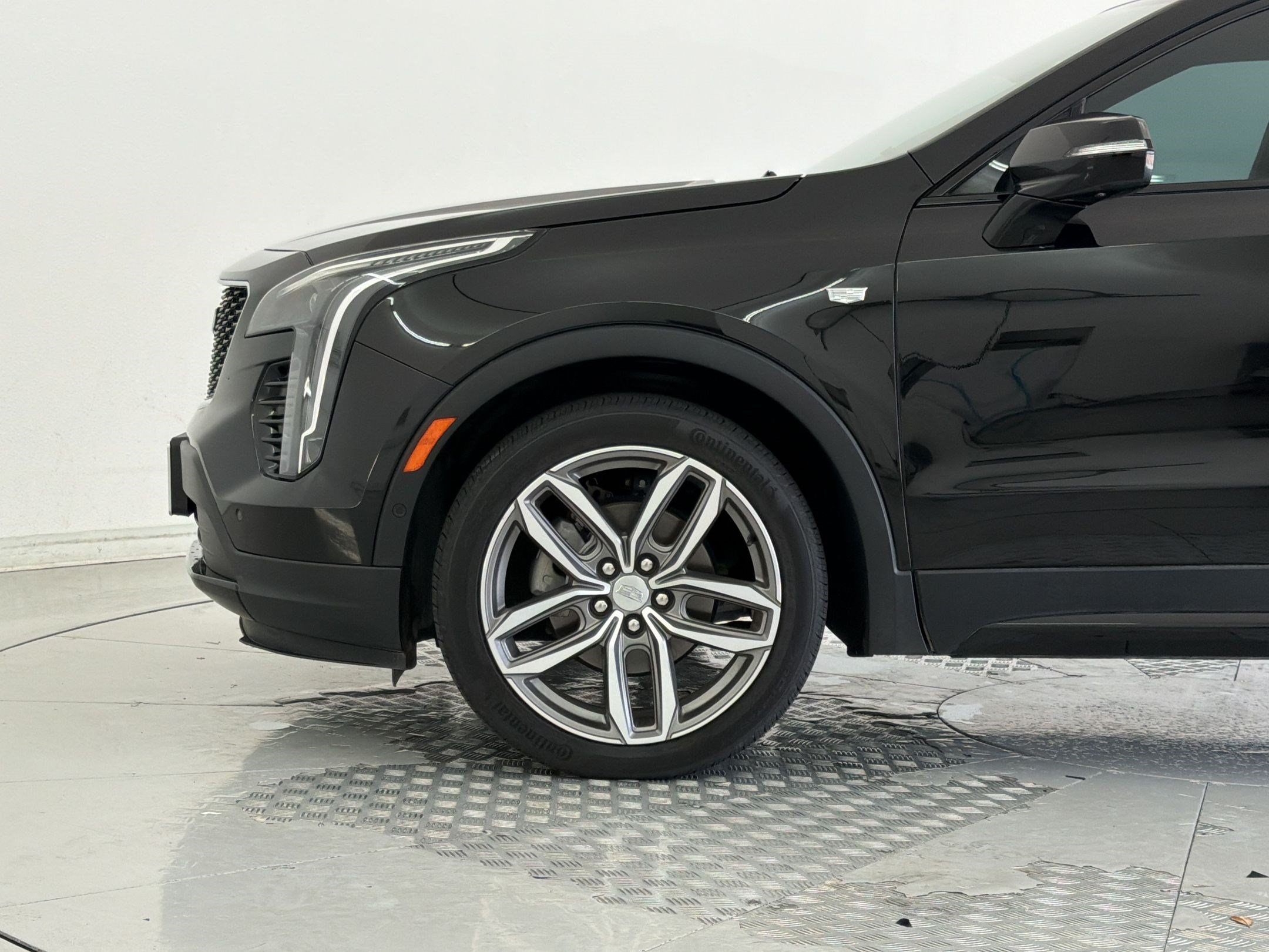 Used 2022 Cadillac XT4 Sport w/ Comfort Package FWD image 27