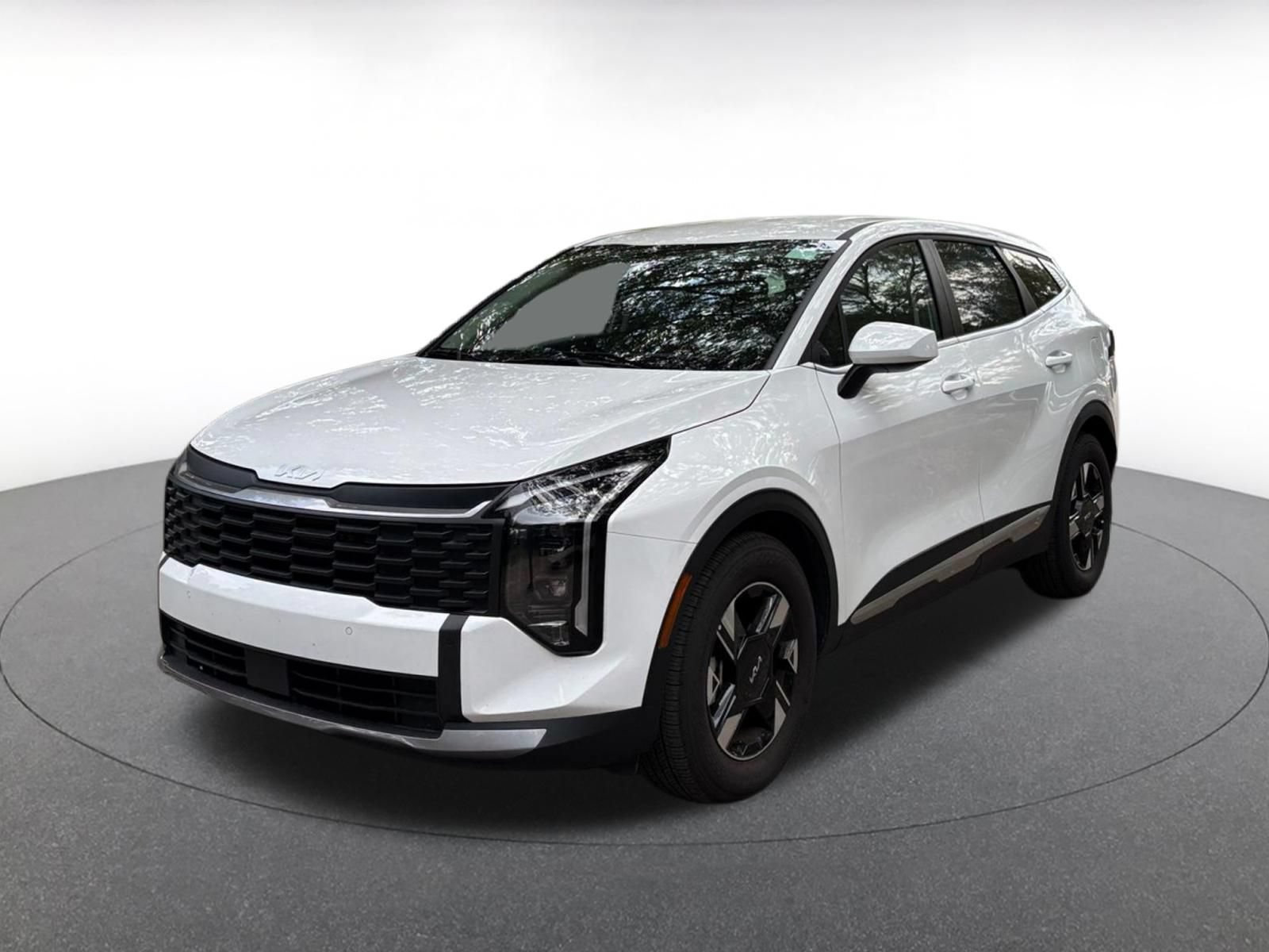 Used 2026 Kia Sportage LX FWD image 3