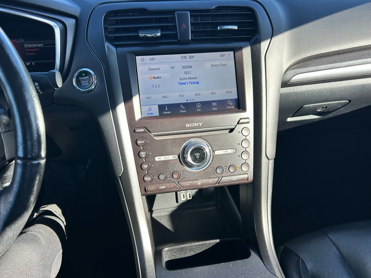 Used 2020 Ford Fusion Titanium image 4