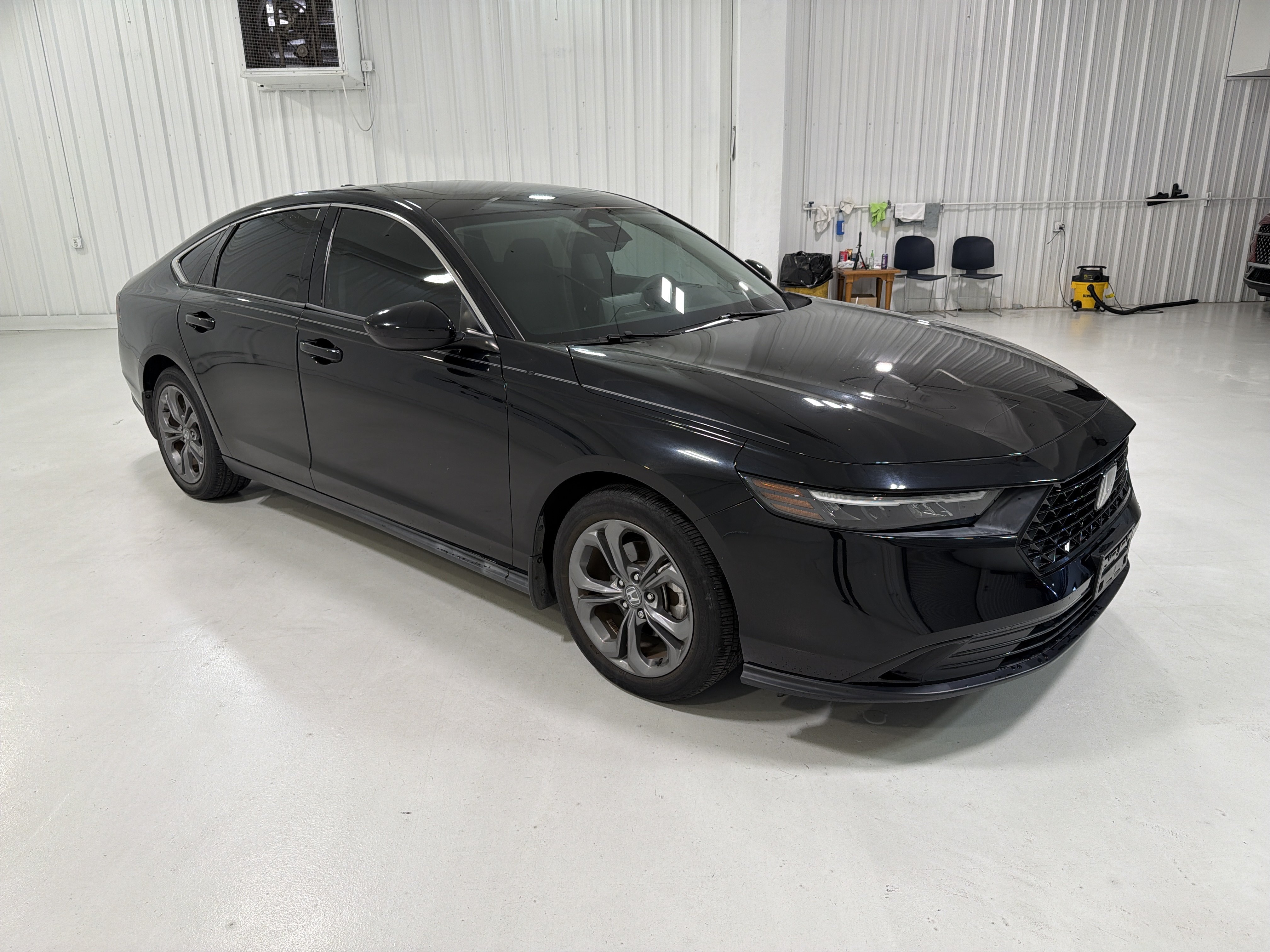 Used 2023 Honda Accord EX image 7
