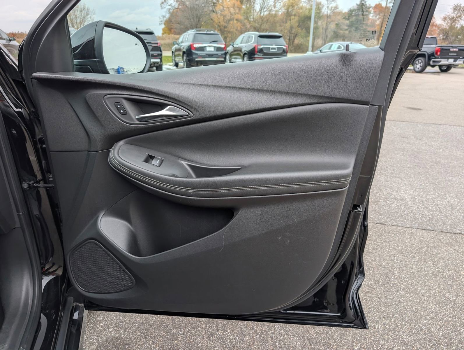 Certified 2024 Buick Encore GX Sport Touring image 27