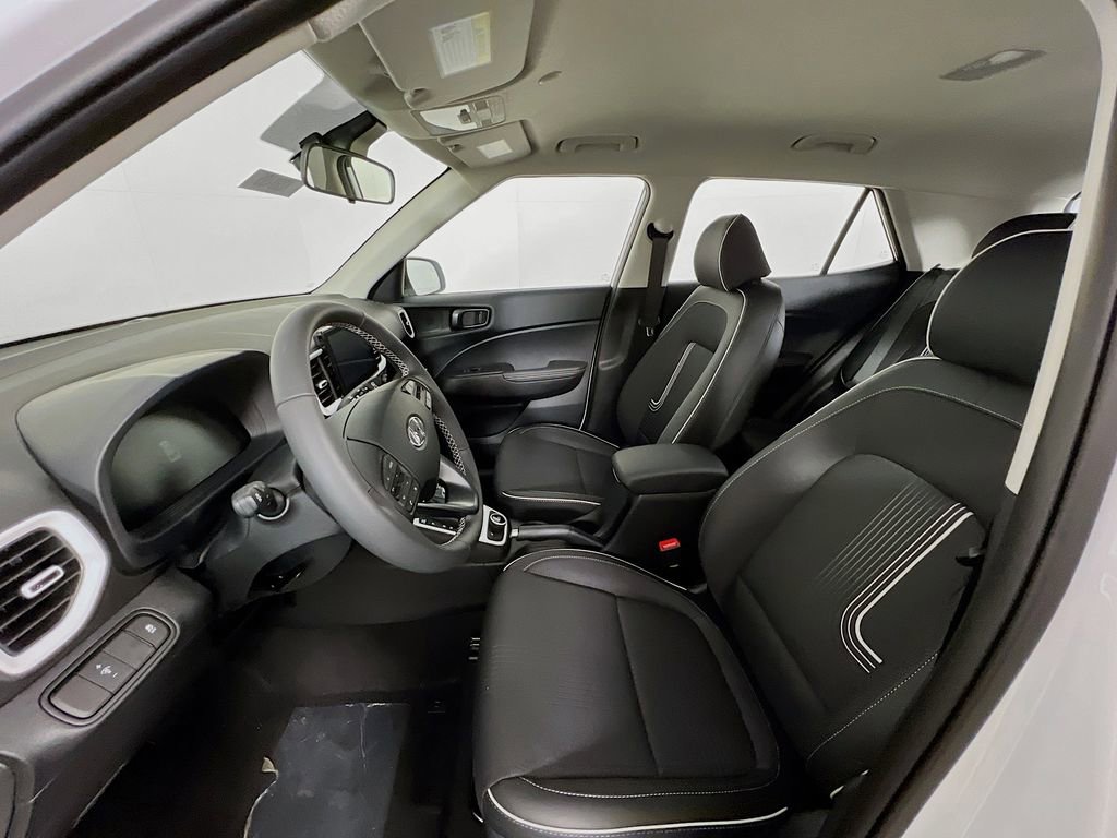 New 2026 Hyundai Venue SEL FWD image 18