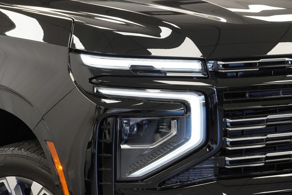New 2026 Chevrolet Suburban High Country w/ Sun And Tow Package AWD/4WD image 38