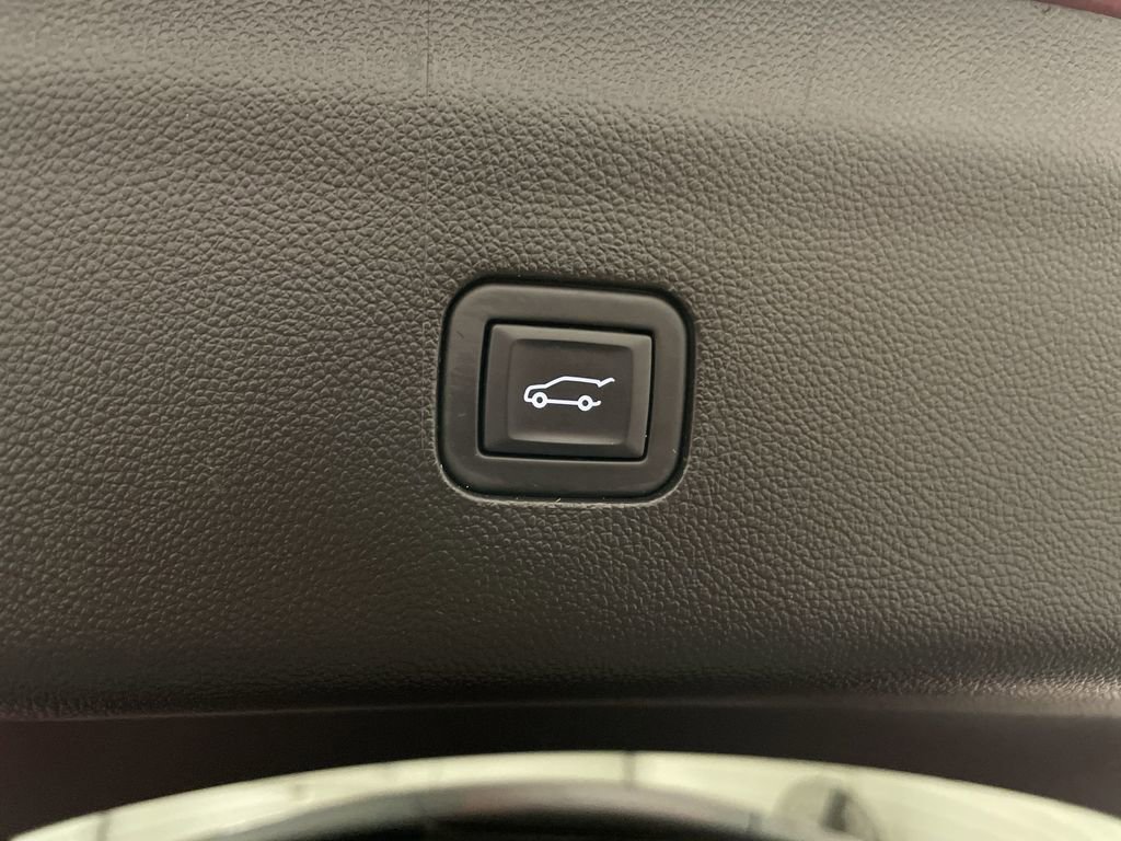 Used 2024 Buick Enclave Essence w/ Technology Package AWD/4WD image 28