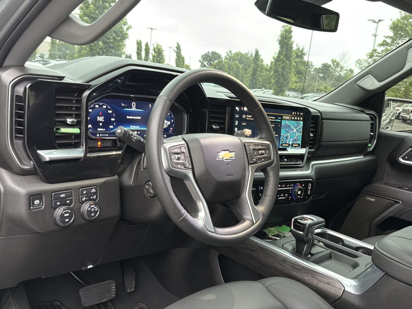 Used 2025 Chevrolet Silverado 1500 LTZ w/ LTZ Convenience Package II AWD/4WD image 9