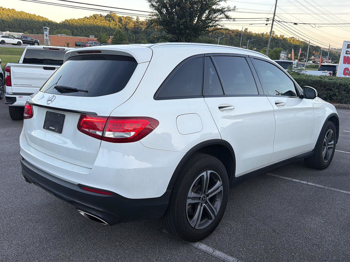 Used 2019 Mercedes-Benz GLC 300 image 3
