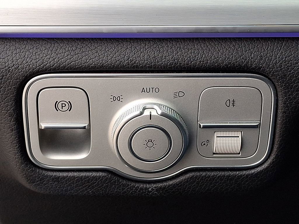 Used 2024 Mercedes-Benz GLE 450e 4MATIC image 27