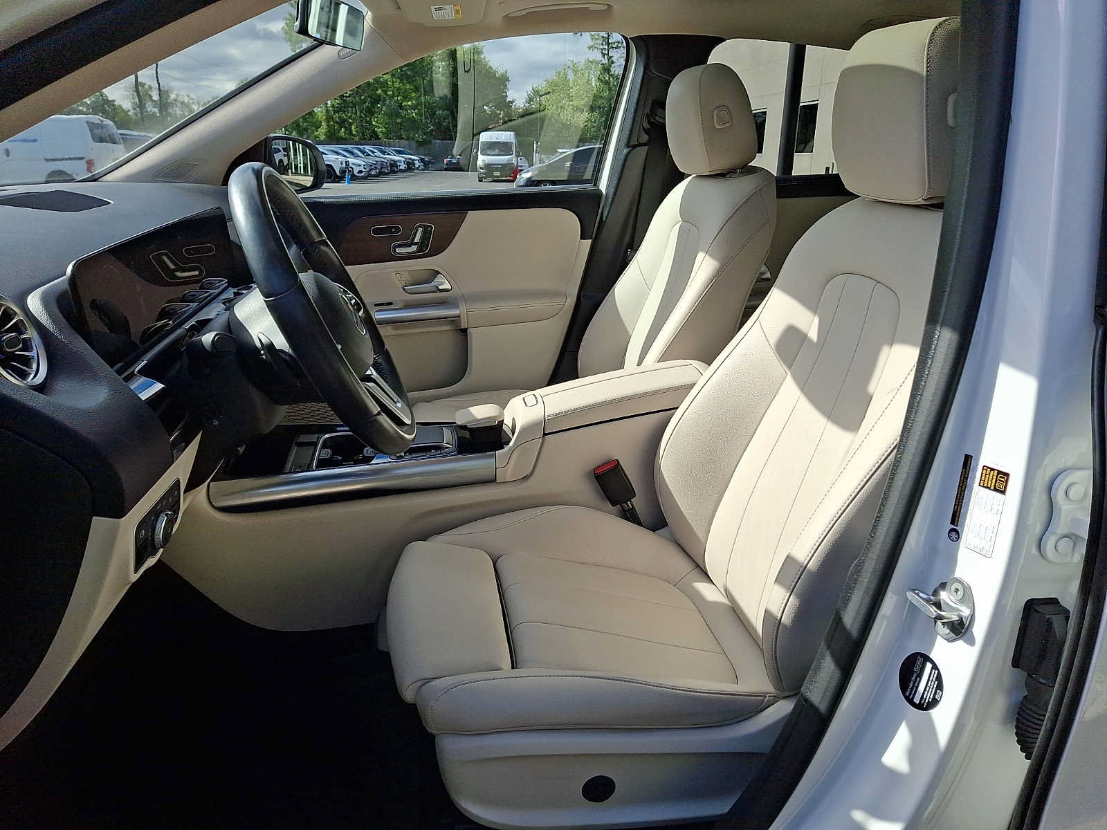 Certified 2023 Mercedes-Benz GLA 250 4MATIC image 10