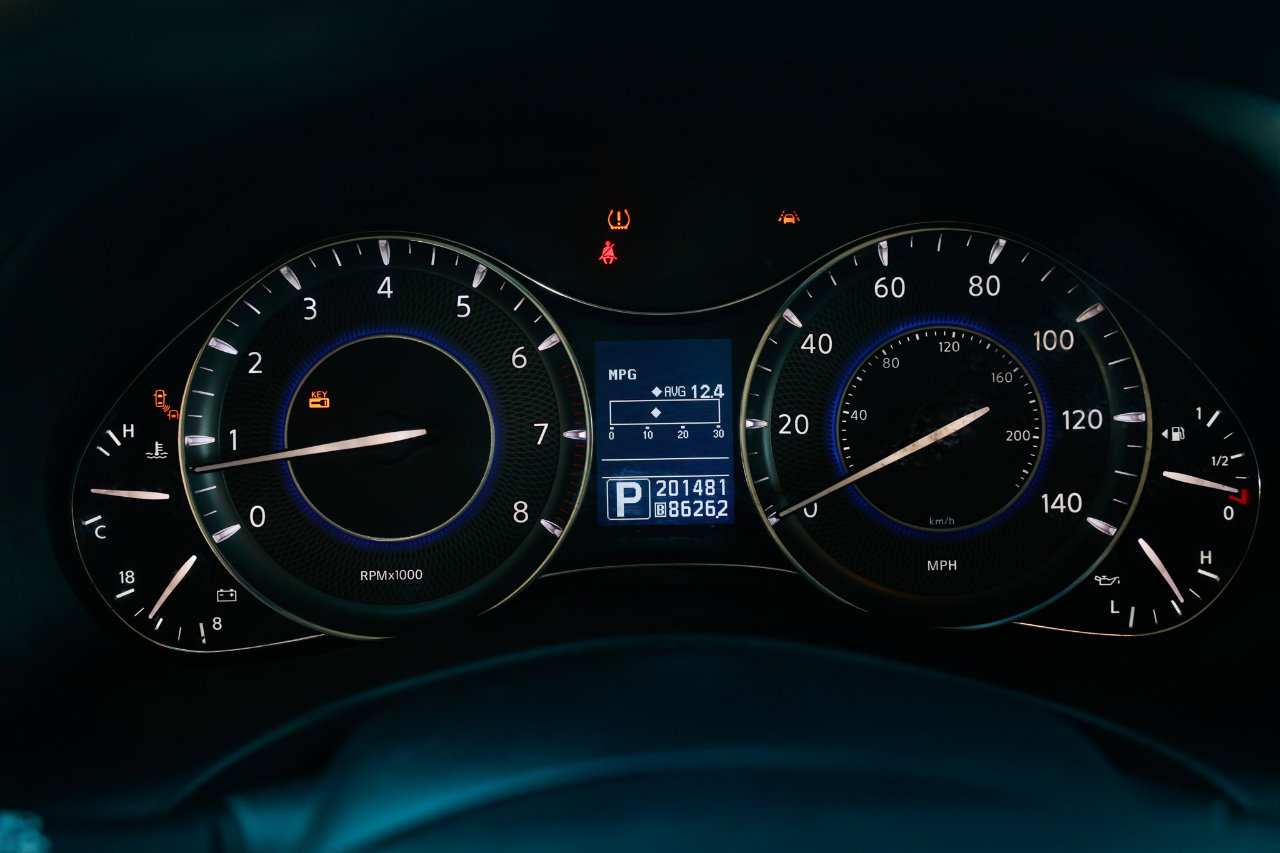 Used 2012 INFINITI QX56 2WD w/ Deluxe Touring Pkg image 31