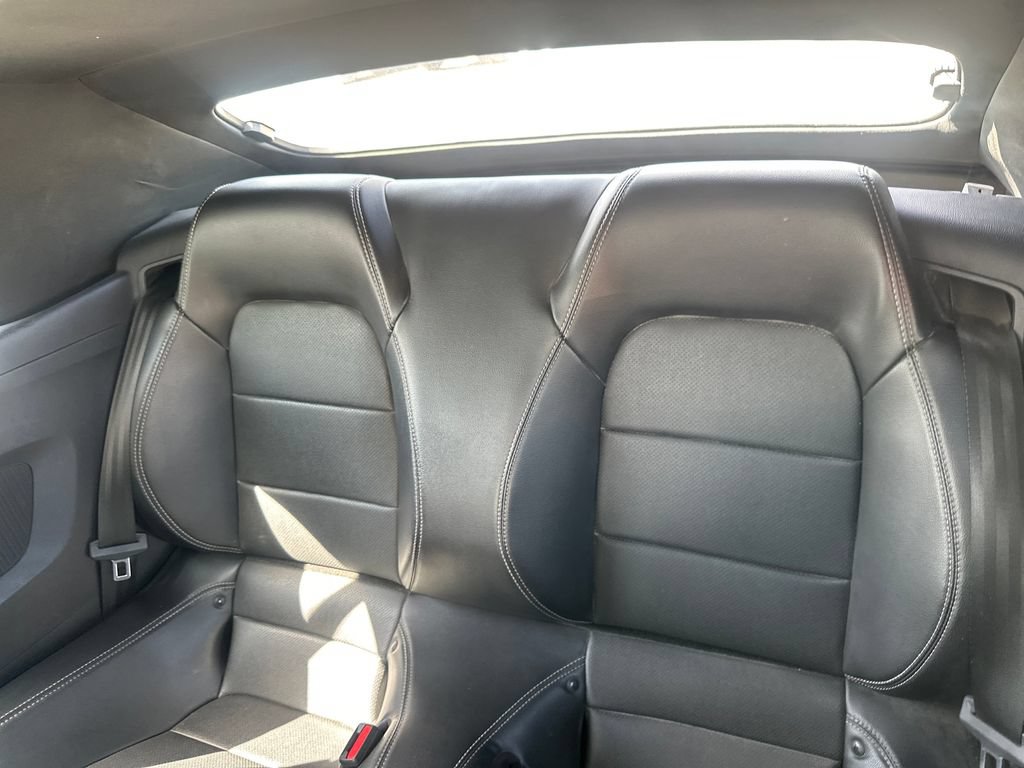 Used 2022 Ford Mustang Premium RWD image 19