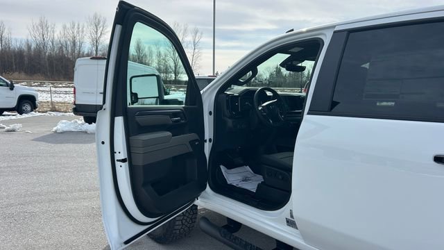 New 2026 Chevrolet Silverado 2500 ZR2 image 12