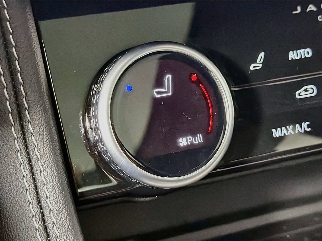 Certified 2025 Jaguar F-PACE R-Dynamic S AWD/4WD image 21