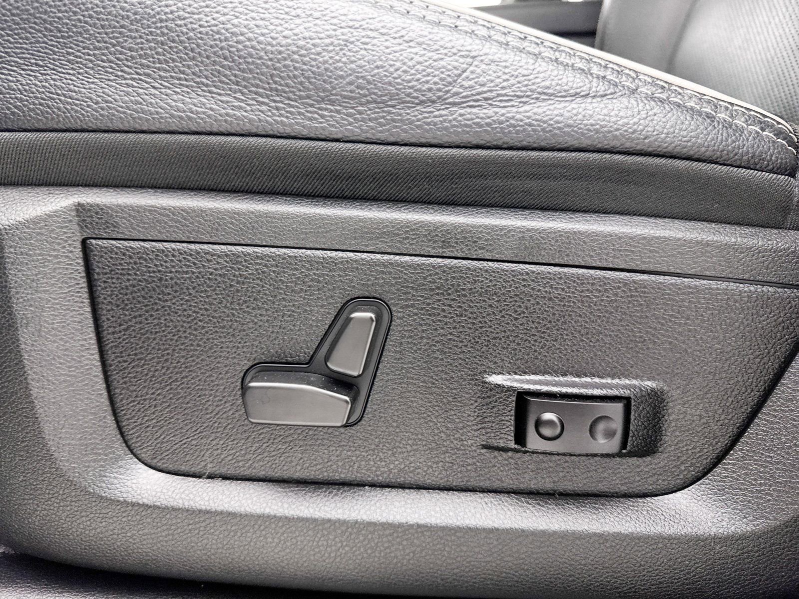 Used 2023 RAM 2500 Limited image 25