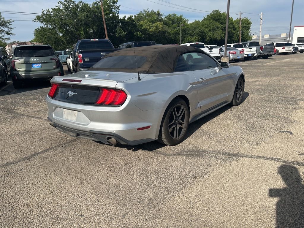Used 2018 Ford Mustang Premium RWD image 4