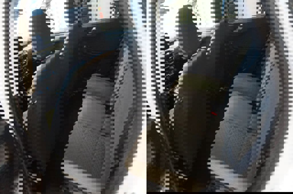 Used 2020 Ford Escape SE image 7