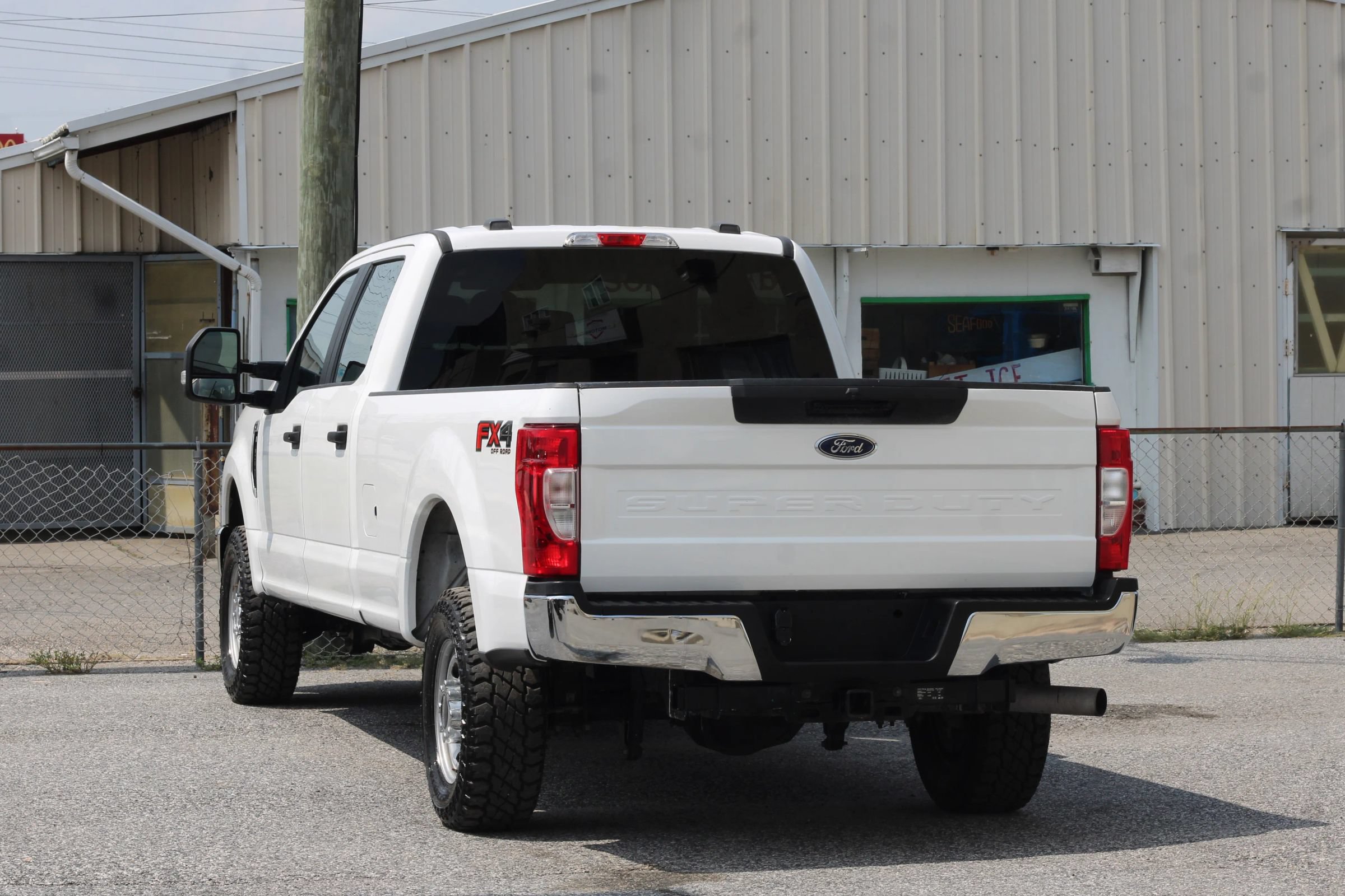 Used 2022 Ford F250 XL w/ Power Equipment Group AWD/4WD image 5