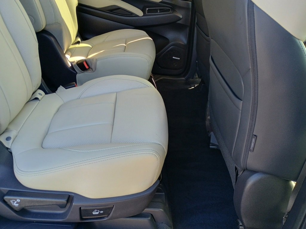 Certified 2023 Subaru Ascent Limited w/ Technology Package image 22