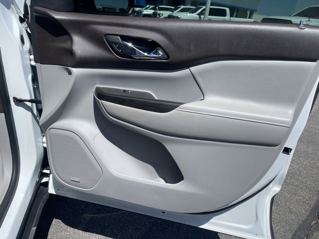 Used 2018 GMC Acadia SLT image 13