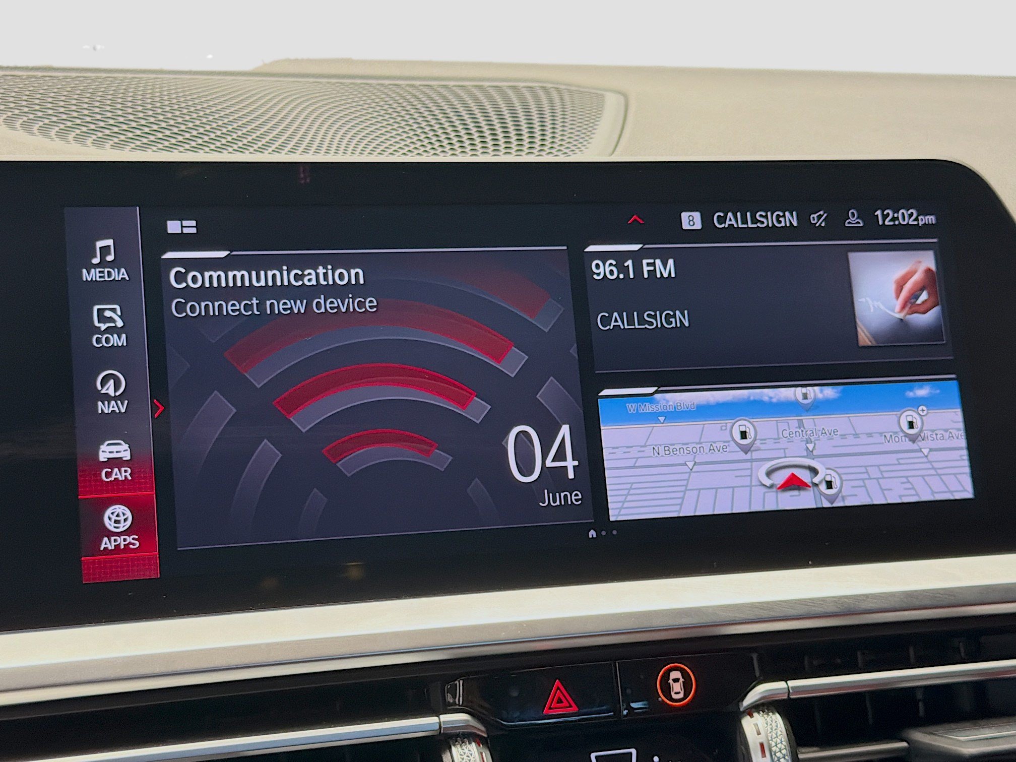 Used 2021 BMW M3 w/ M Carbon Exterior Package RWD image 9